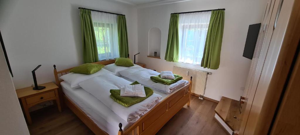 Postel nebo postele na pokoji v ubytování Wiesenglück