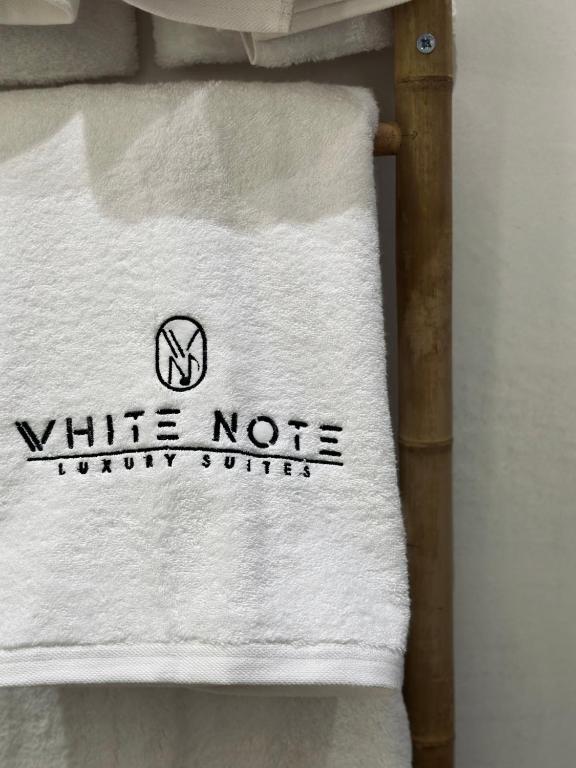 Certifikát, hodnocení, plakát nebo jiný dokument vystavený v ubytování White Note Luxury Suites