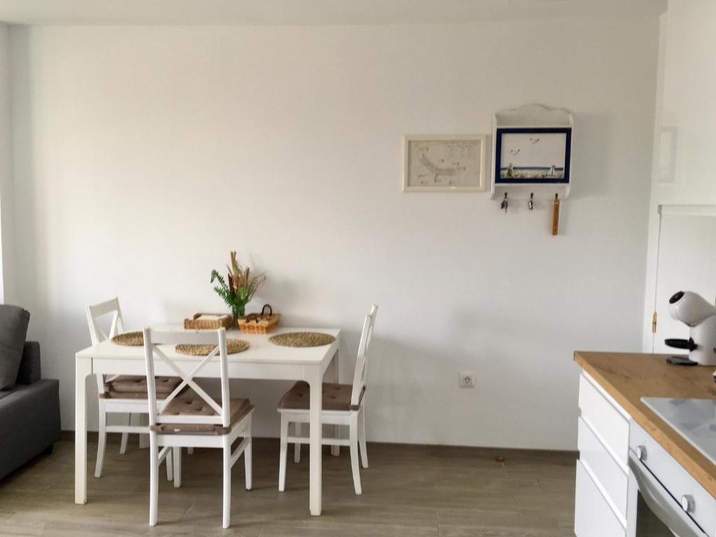 Fotografie z fotogalerie ubytování vista oceano spiaggia a 250 m Wi-Fi AC e TV in camera e zona giorno v destinaci Morro del Jable