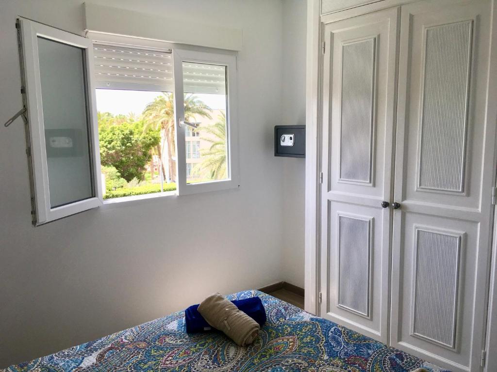 Postel nebo postele na pokoji v ubytování vista oceano spiaggia a 250 m Wi-Fi AC e TV in camera e zona giorno