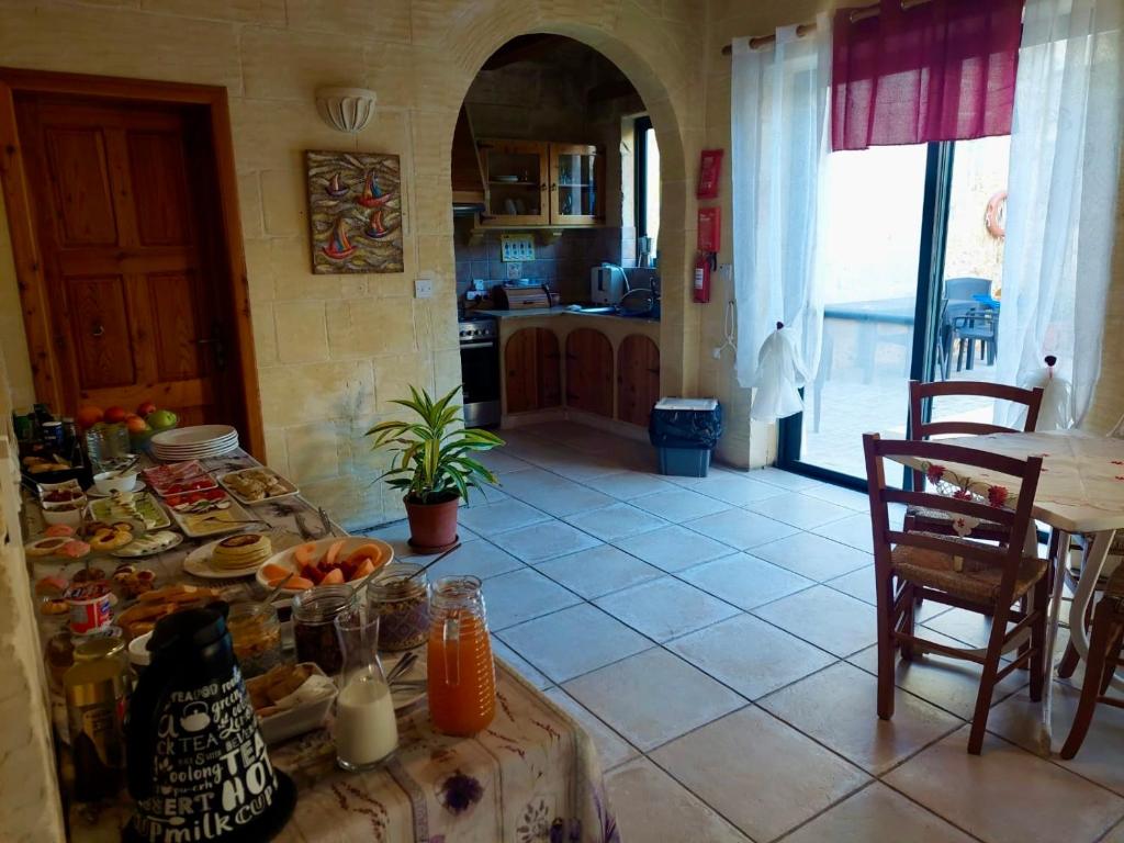 Posezení v ubytování MJ Farmhouse B&B