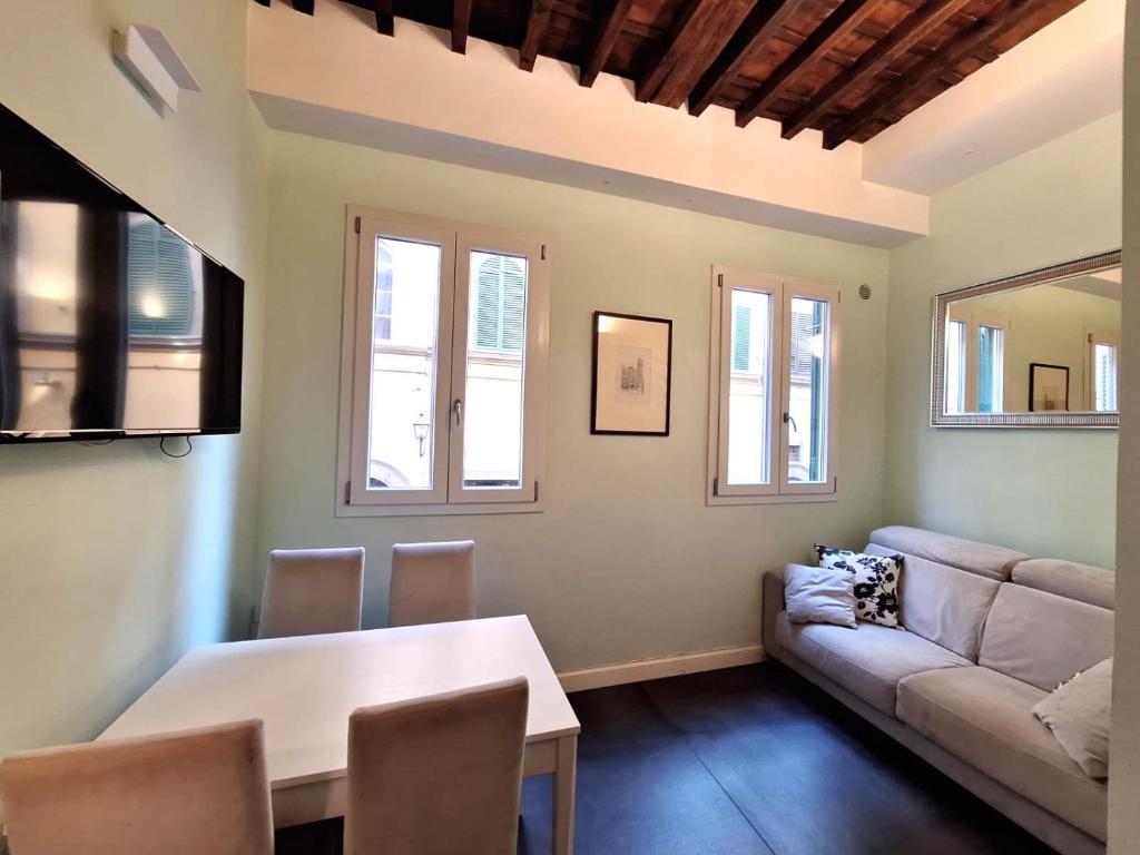 Fiorino - One-Bedroom Apartment