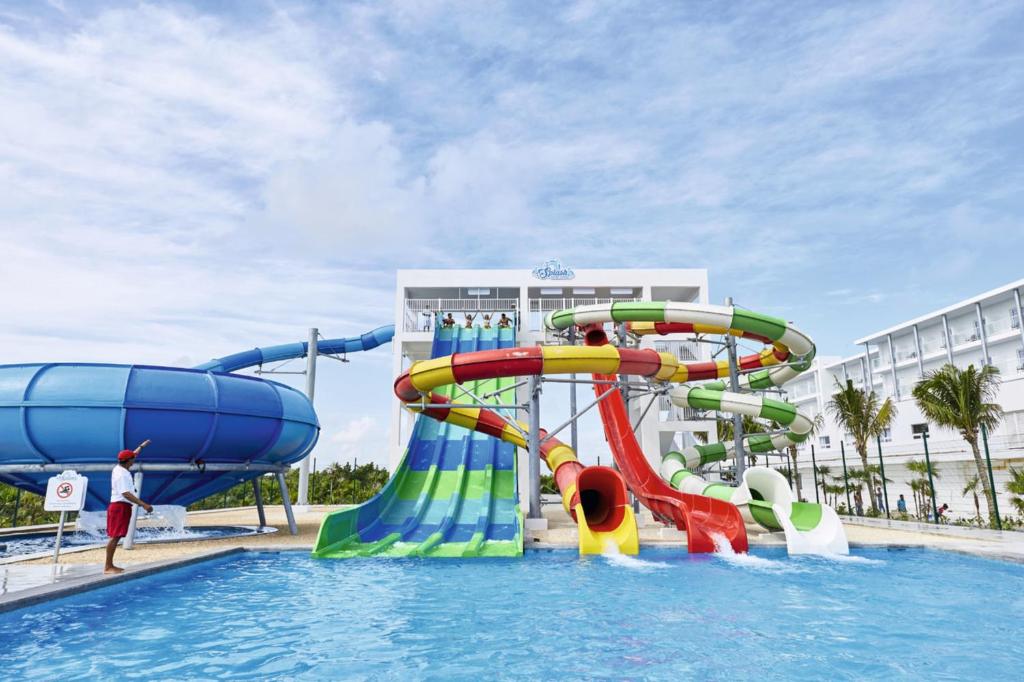 Bazén v ubytování Riu Dunamar - All Inclusive nebo v jeho okolí