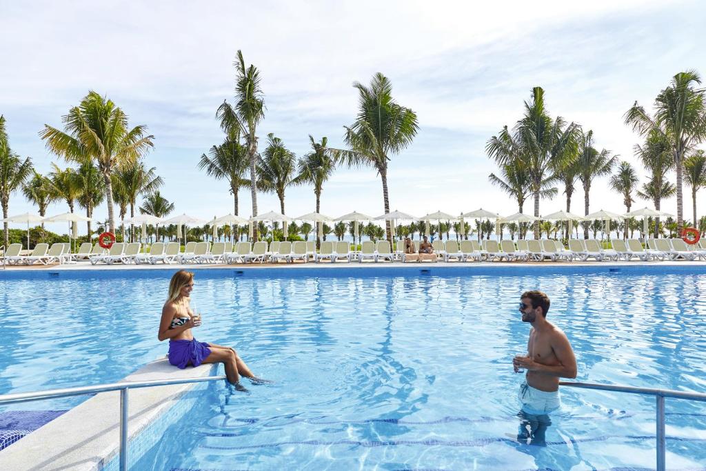 Bazén v ubytování Riu Dunamar - All Inclusive nebo v jeho okolí