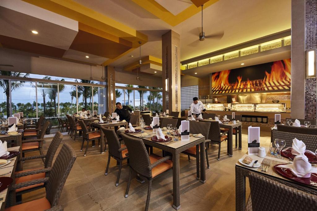 Restaurace v ubytování Riu Dunamar - All Inclusive