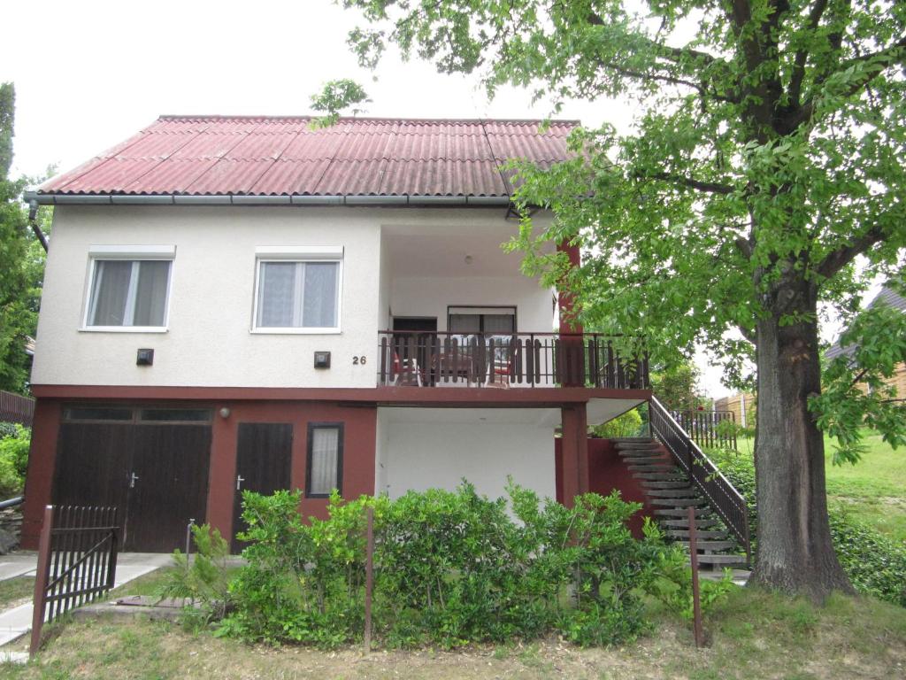 Budova, v ktorej sa dovolenkový dom nachádza