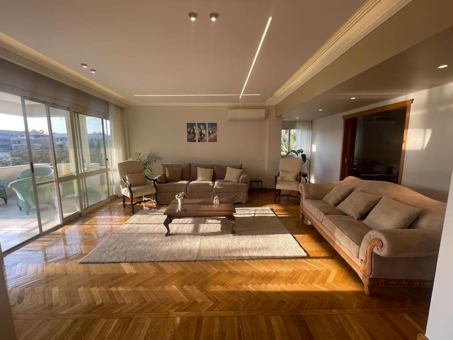 Modern home open green view Sunny Bright, Cairo (preços atualizados ...