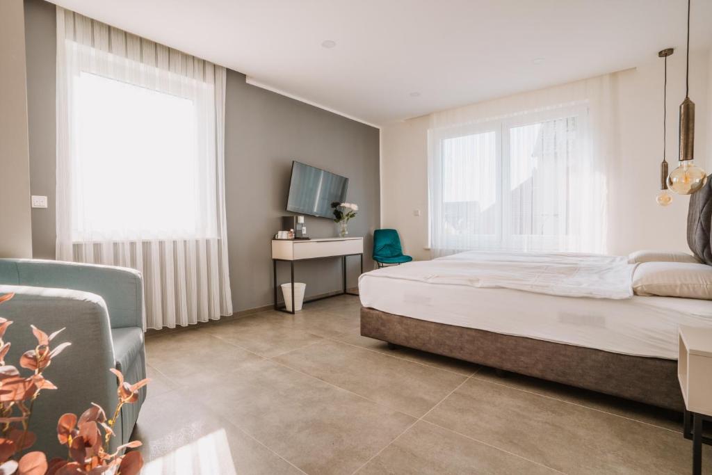 Mey Boardinghouse - 5