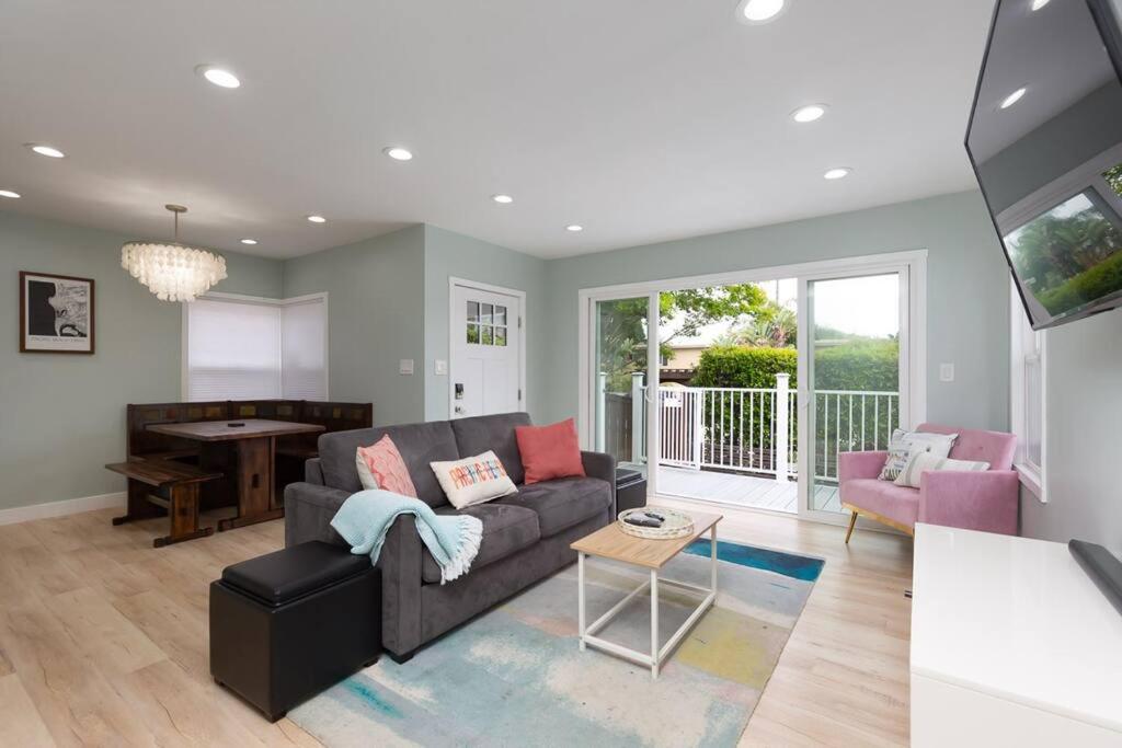 Beach House In The Heart Of PB photo