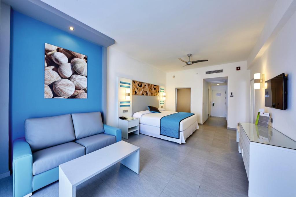 Cama o camas de una habitación en Riu Dunamar - All Inclusive