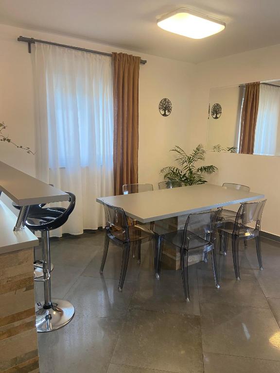Fotografie z fotogalerie ubytování Villa Silver Novigrad with private pool v destinaci Novigrad – Istrie