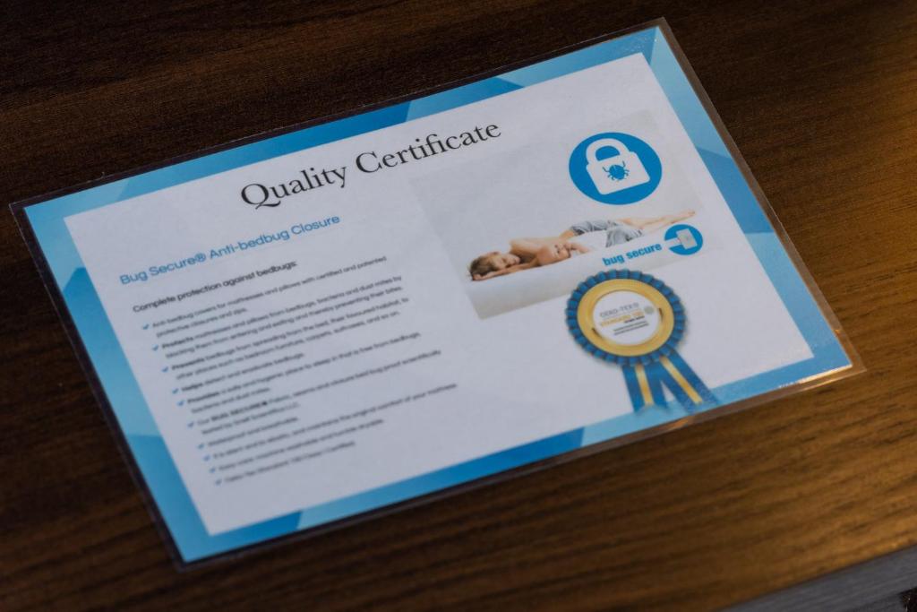Certifikát, hodnocení, plakát nebo jiný dokument vystavený v ubytování THE OSiRiS