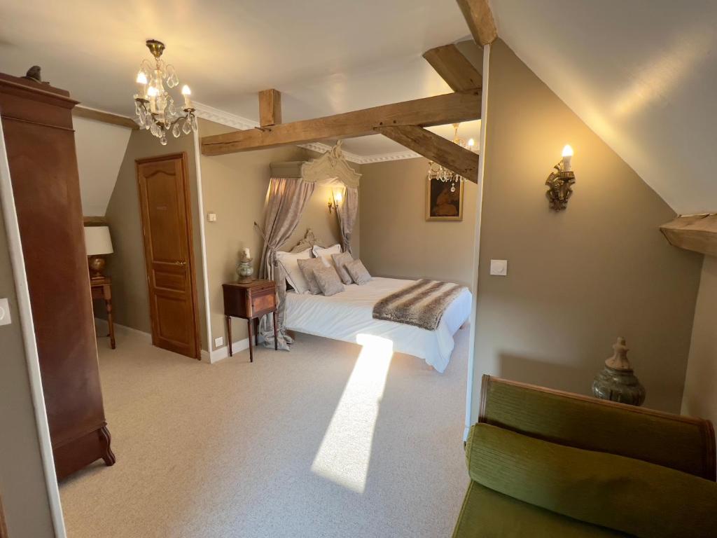 Château le Withof - Four-Bedroom House