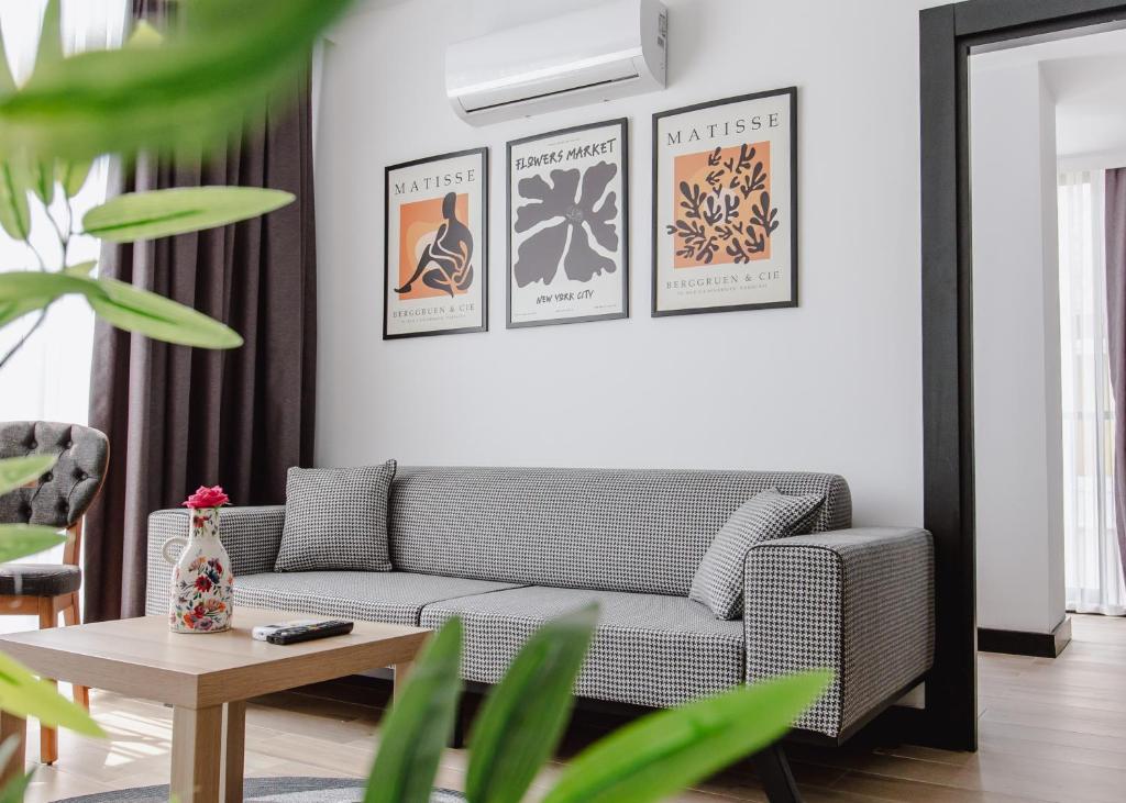 Ella Suites Hotel - 10