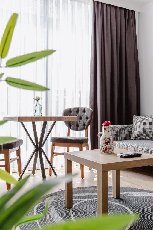 Ella Suites Hotel - 11