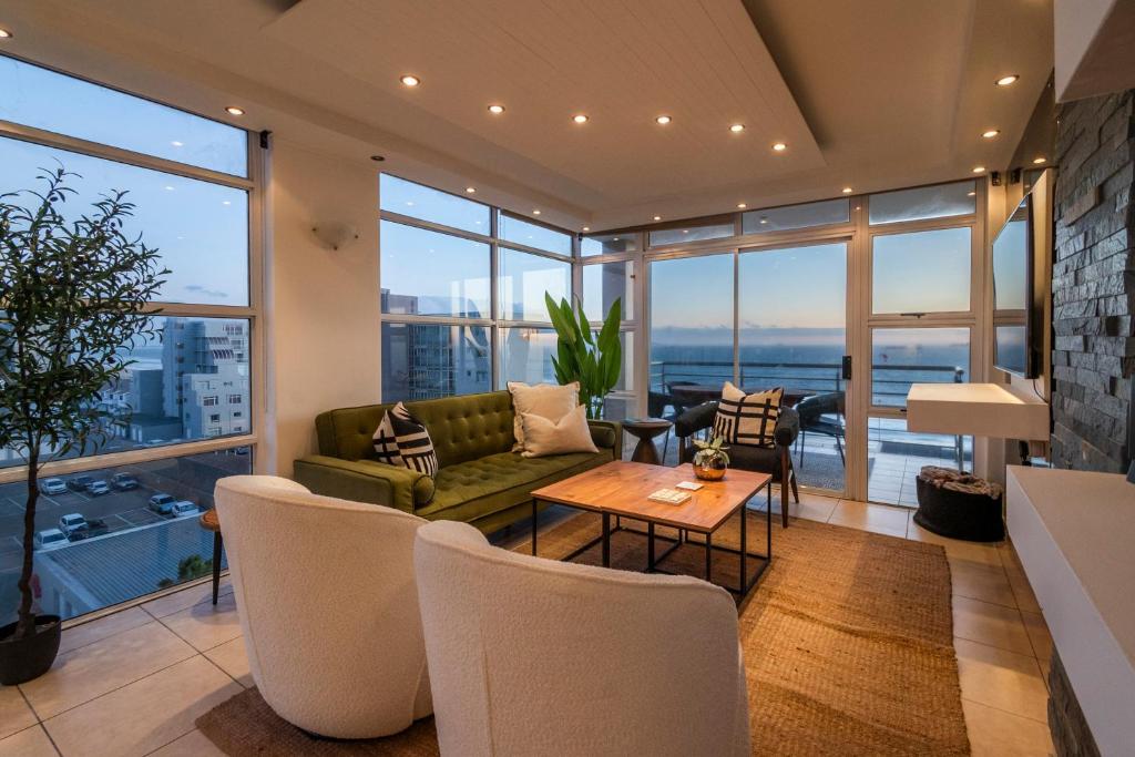 Gallery image ng Stylish Sunlit Ocean View Oasis! sa Cape Town