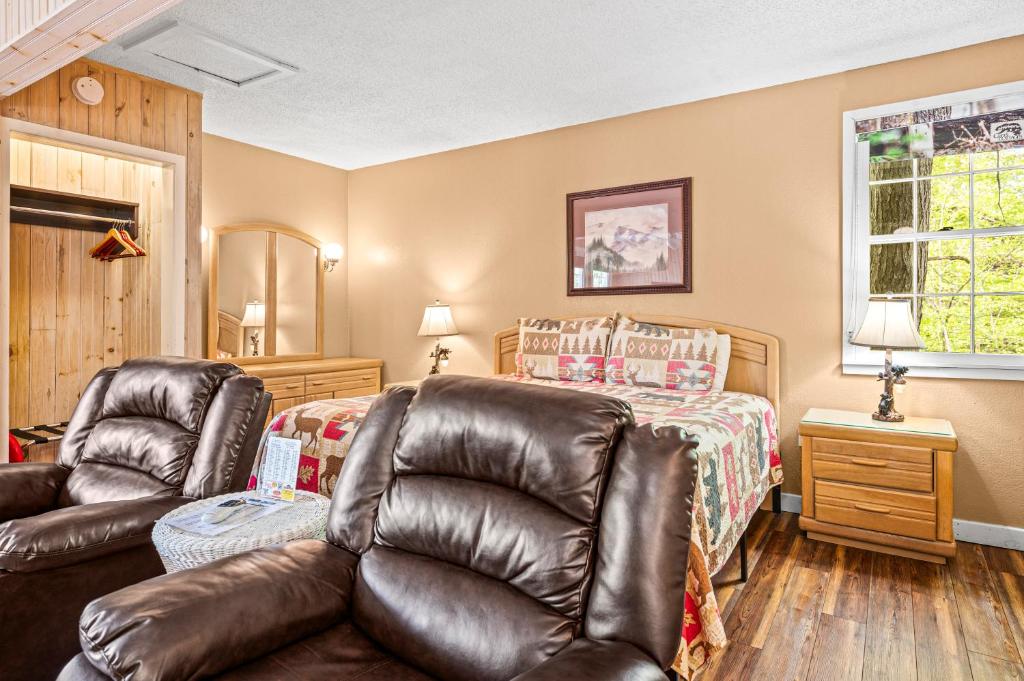 Carr's Northside Hotel and Cottages photo