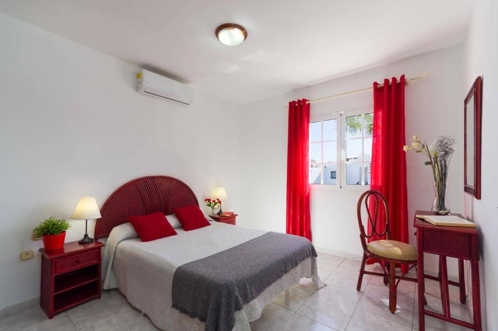 Postel nebo postele na pokoji v ubytování Villa Sol Lanzarote by Villa Plus
