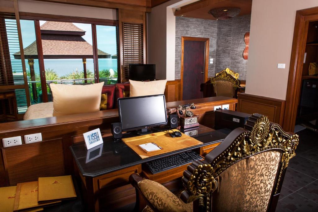 Ammatara Pura Pool Villa - 4