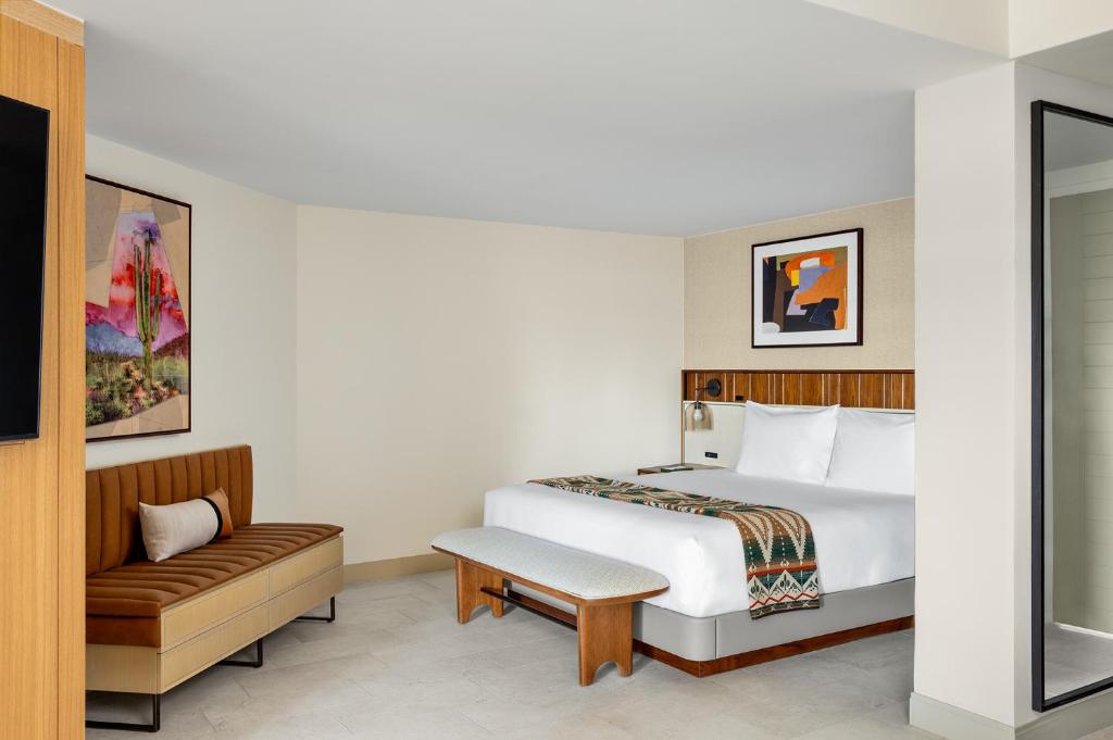 Postel nebo postele na pokoji v ubytování Grand Hyatt Scottsdale Resort