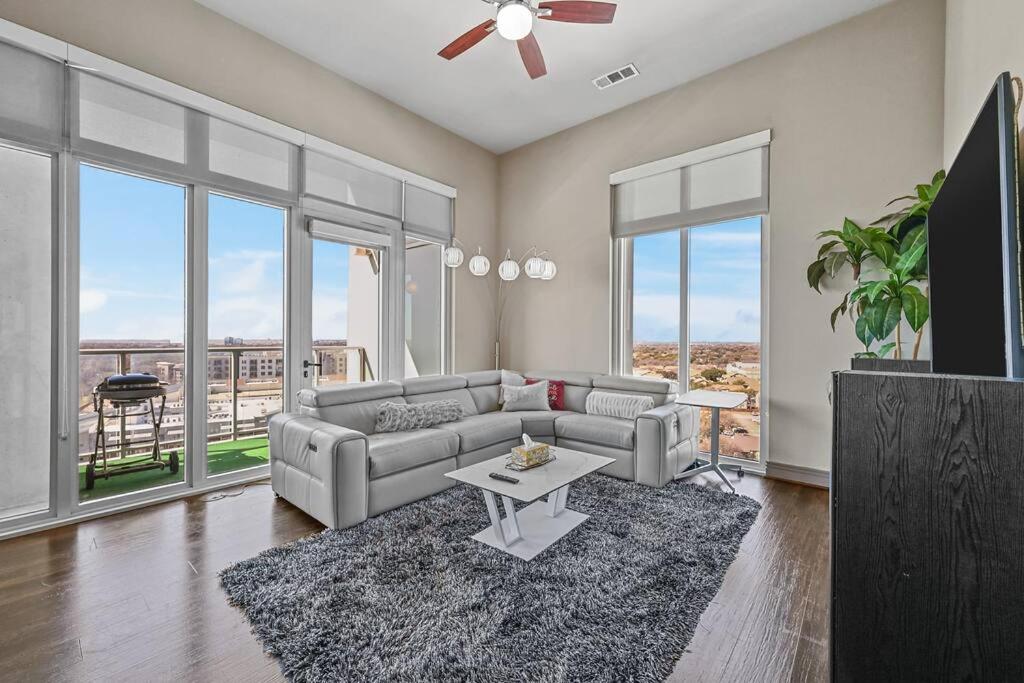 Image showcasing Manhattan Penthouse - New York NY Real Estate - Zillow