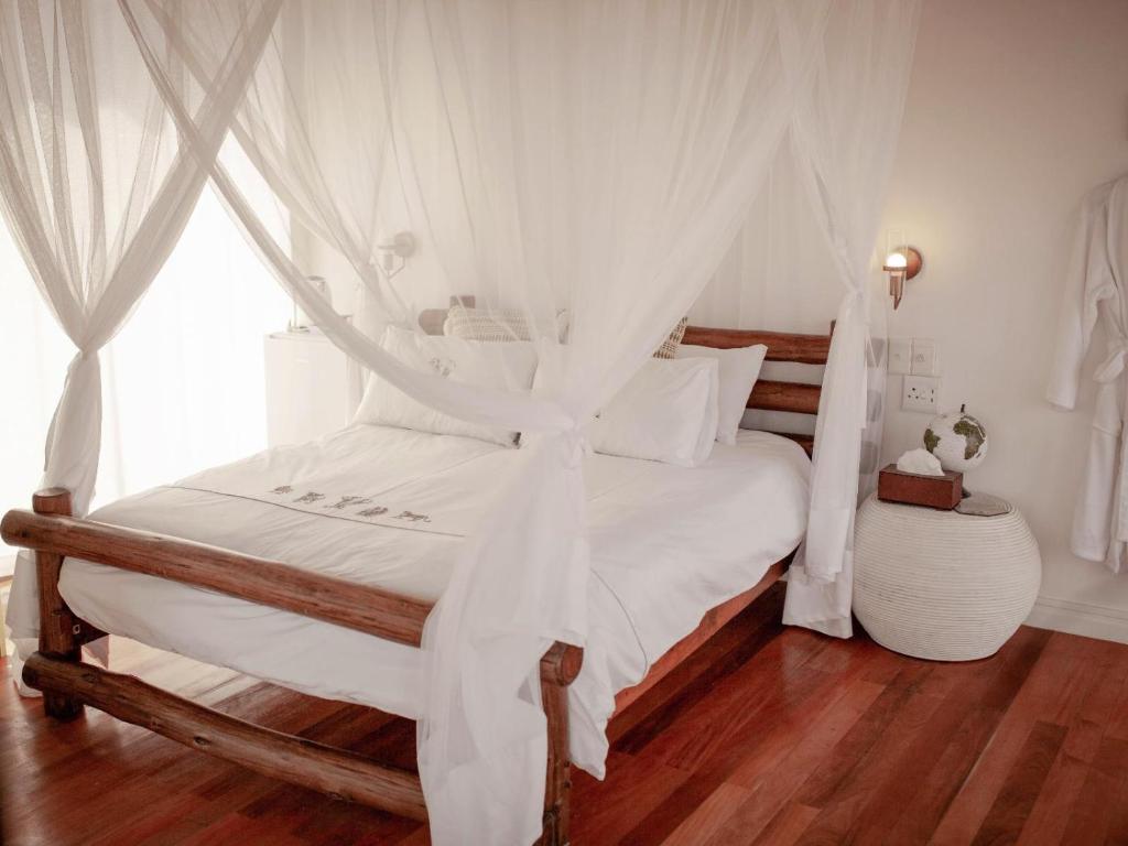 Postel nebo postele na pokoji v ubytování Maroelani Lodge- Greater Kruger Private Reserve