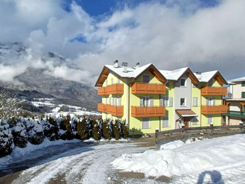 Nespecifikovaný výhled na hory nebo výhled na hory při pohledu z apartmánu