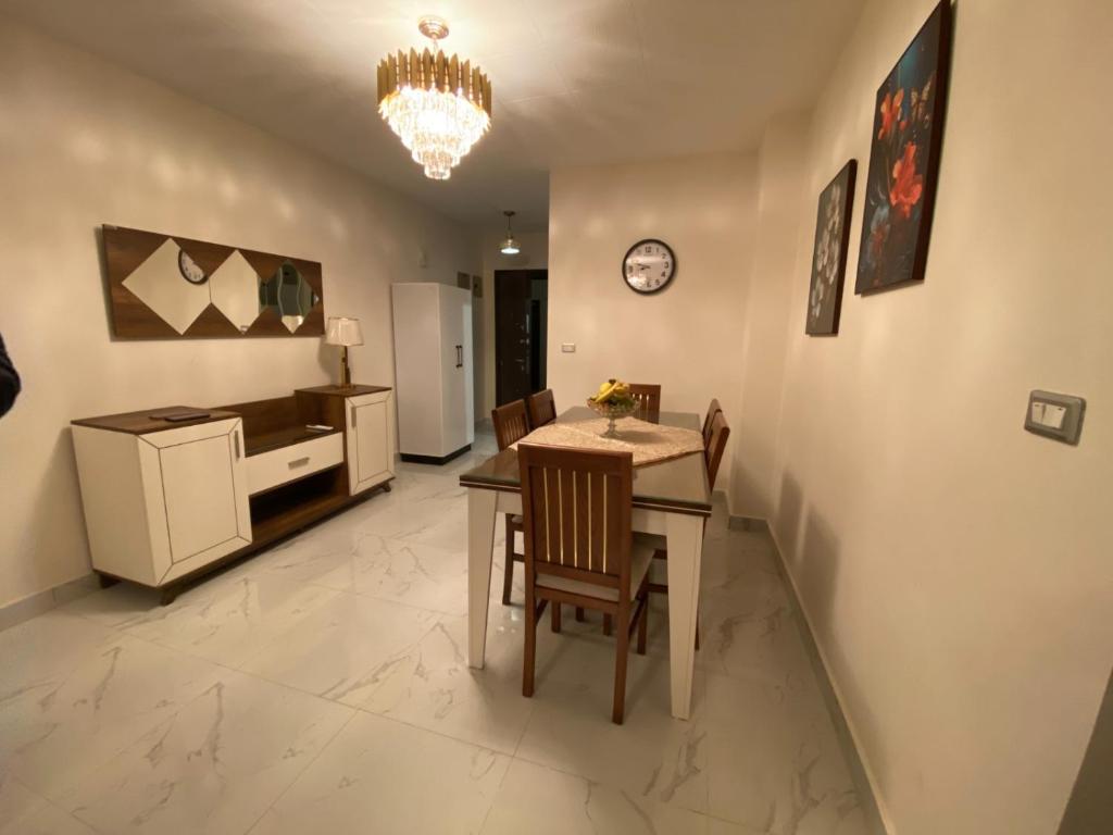 Posezení v ubytování Al Rehab Wohnung