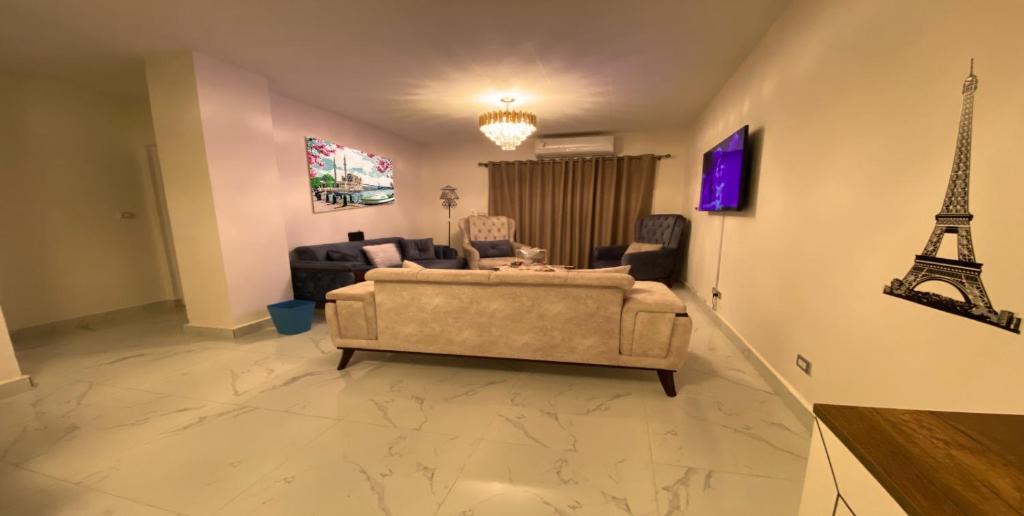 Posezení v ubytování Al Rehab Wohnung