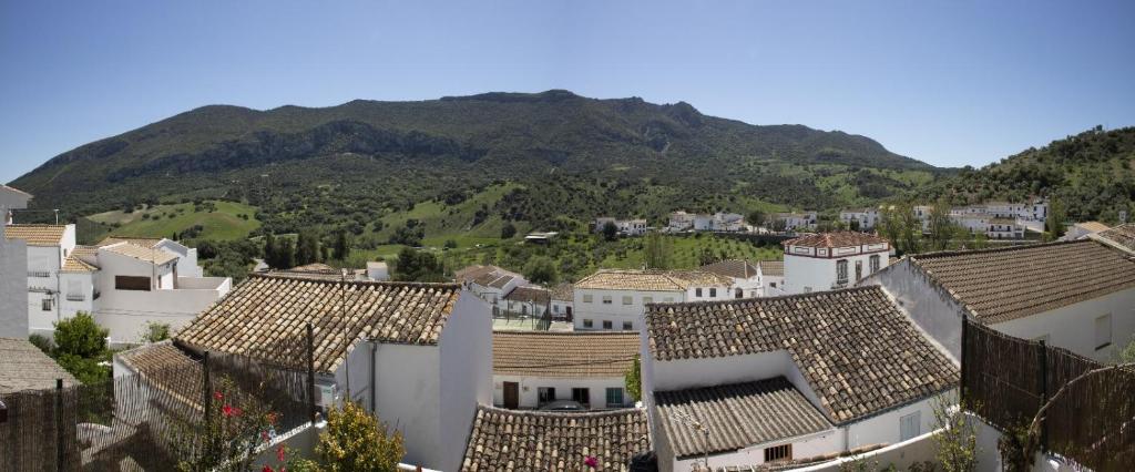 A general mountain view or a mountain view taken from the country house