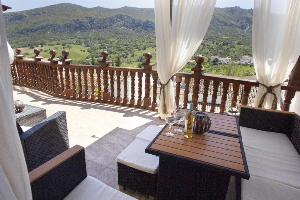 A general mountain view or a mountain view taken from the country house