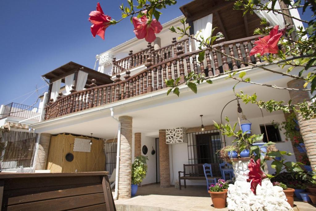 A balcony or terrace at LA POSADA DE LA MUELA