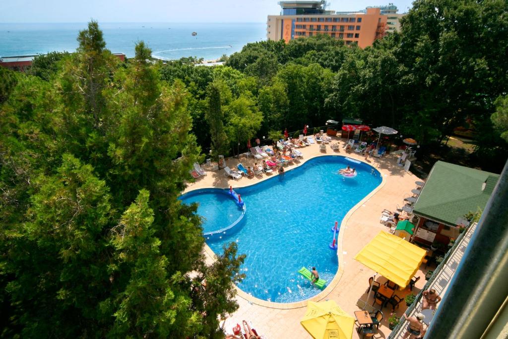 an overhead view of a swimming pool in a resort at Tintyava Park Hotel in Golden Sands