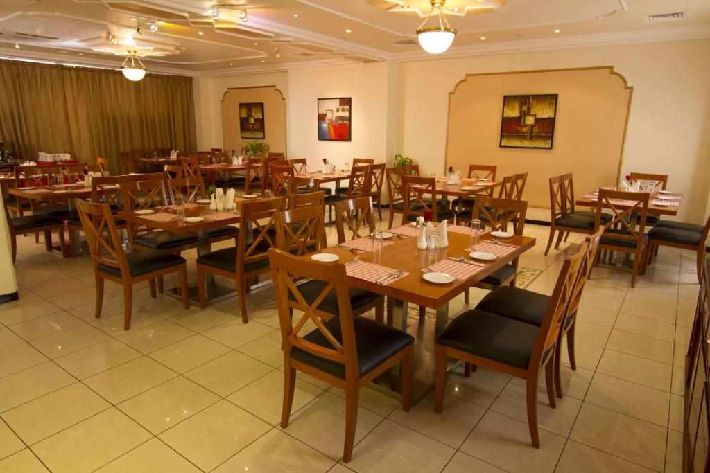 Restaurace v ubytování Landmark Hotel