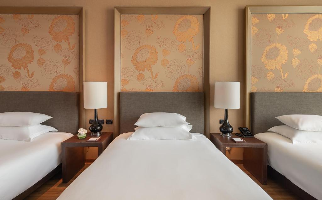 Eastin Grand Hotel Sathorn photo