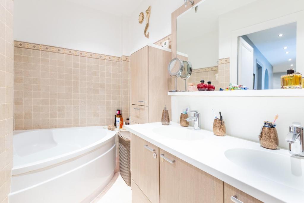 Ένα μπάνιο στο Jolie Chambre chez l'habitant en bord de Seine