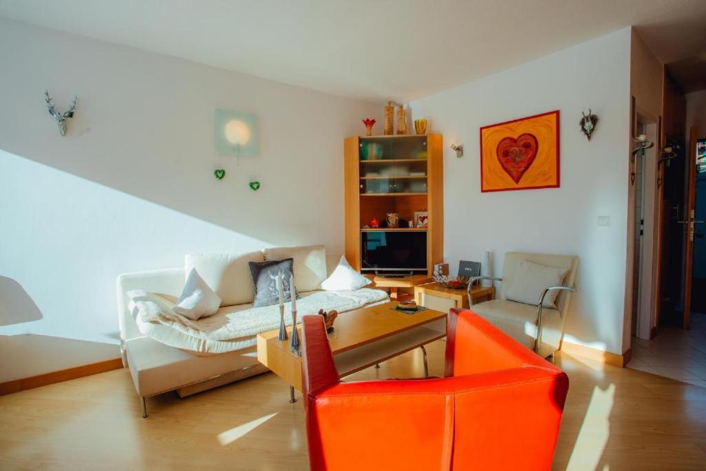 Fotografia z galérie ubytovania Appartement HERZLICHKEIT mit Hallenbad und Sauna by MoniCare v destinácii Seefeld in Tirol