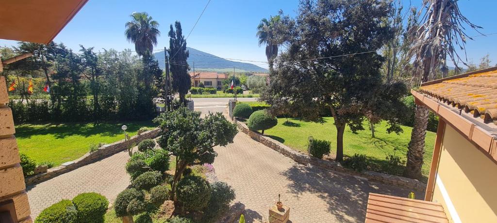 Een tuin van Sa Branda Costa Country Alghero