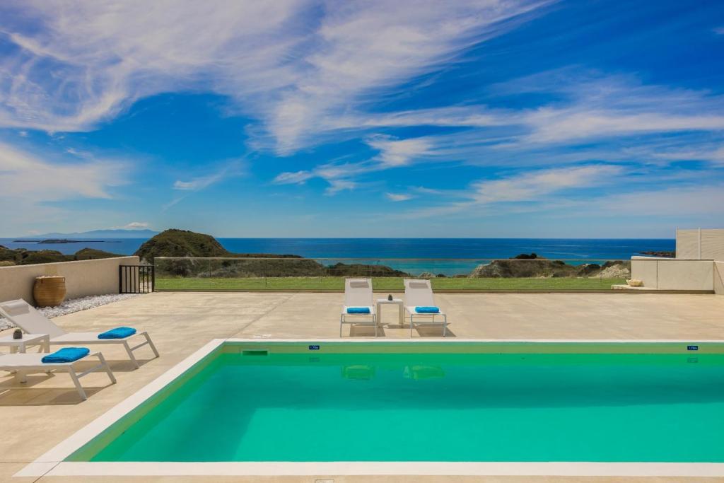 Bazén v ubytování Villa Lobelia - Ionian Villa Collection nebo v jeho okolí