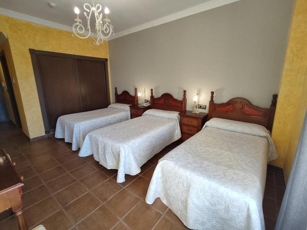 Hotel El Doncel - Triple Room