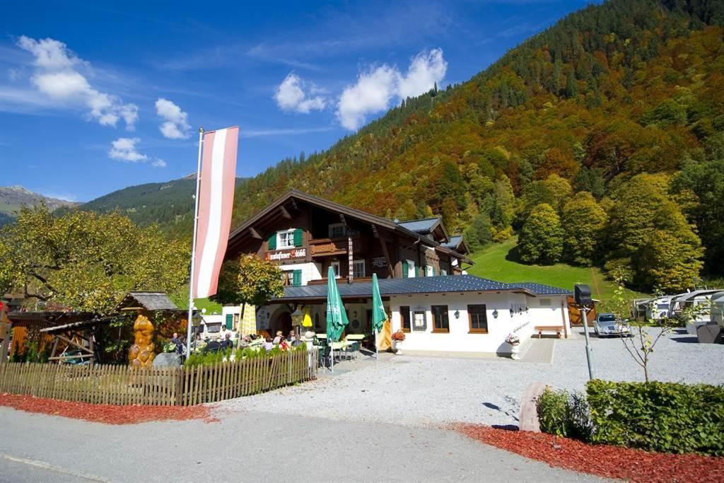 Nespecifikovaný výhled na hory nebo výhled na hory při pohledu z bed and breakfast