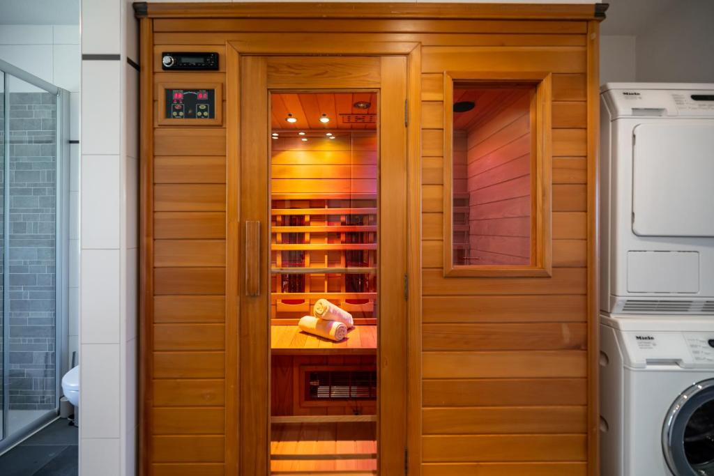 Fotografie z fotogalerie ubytování EH Apartments Uranus mit privater Sauna v destinaci Flims