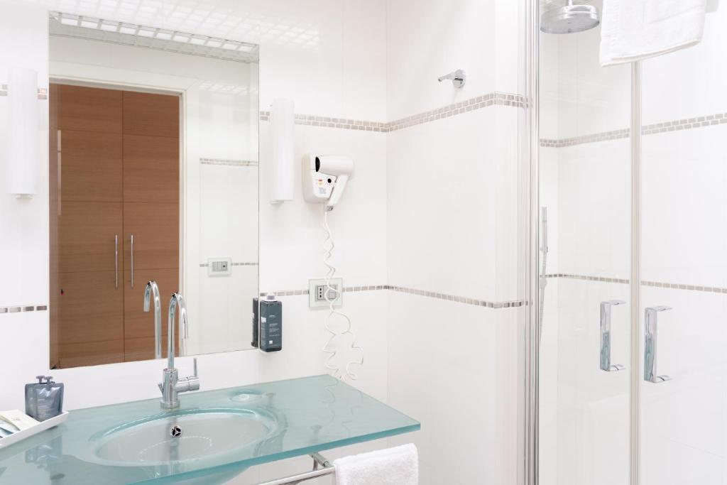 Koupelna v ubytování Ariha Hotel Cosenza