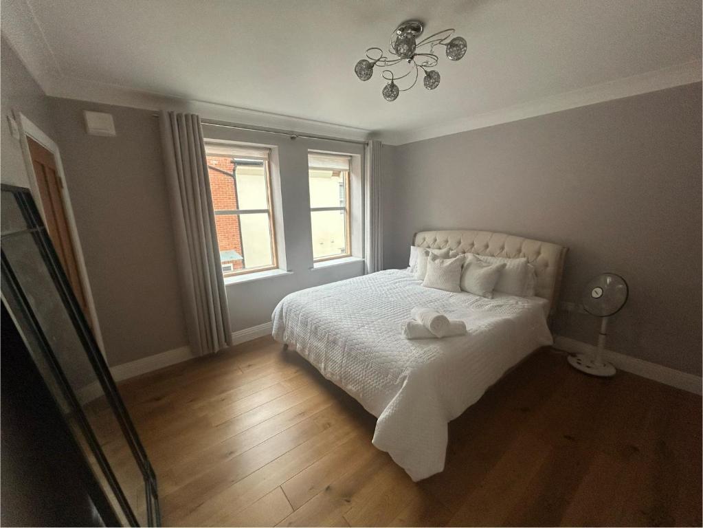 Royal Windsor Super King EnSuite - Free Parking