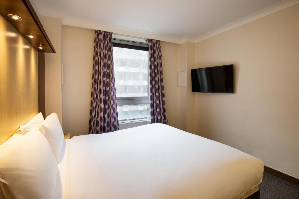 Royal National Hotel - Resim 42