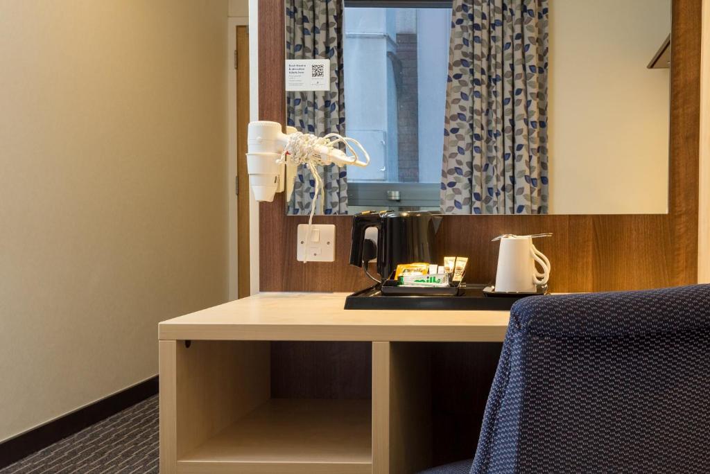 Royal National Hotel - Resim 45