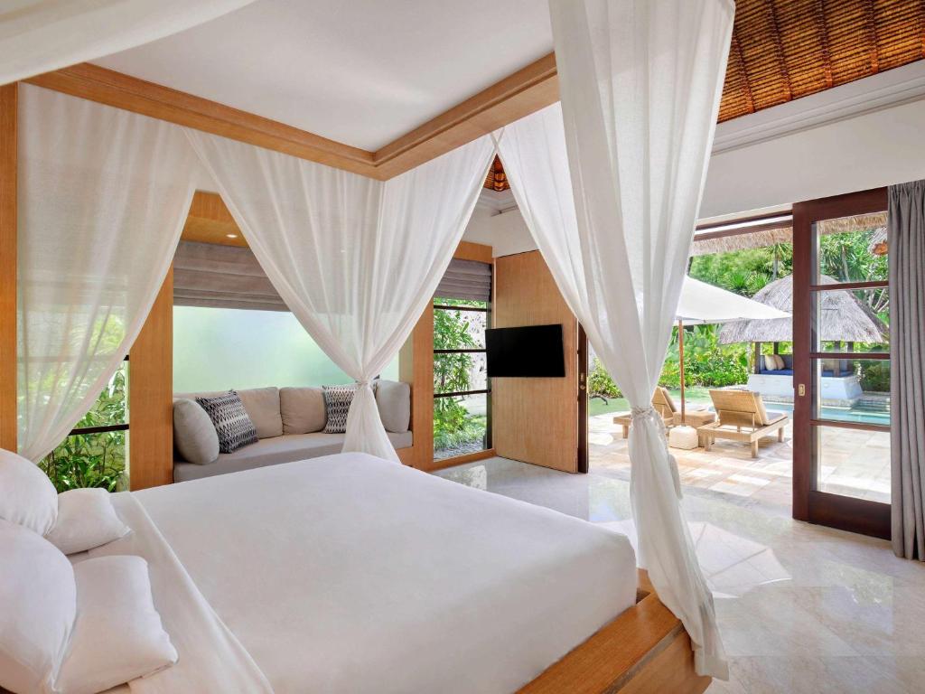 Postel nebo postele na pokoji v ubytování Novotel Bali Benoa