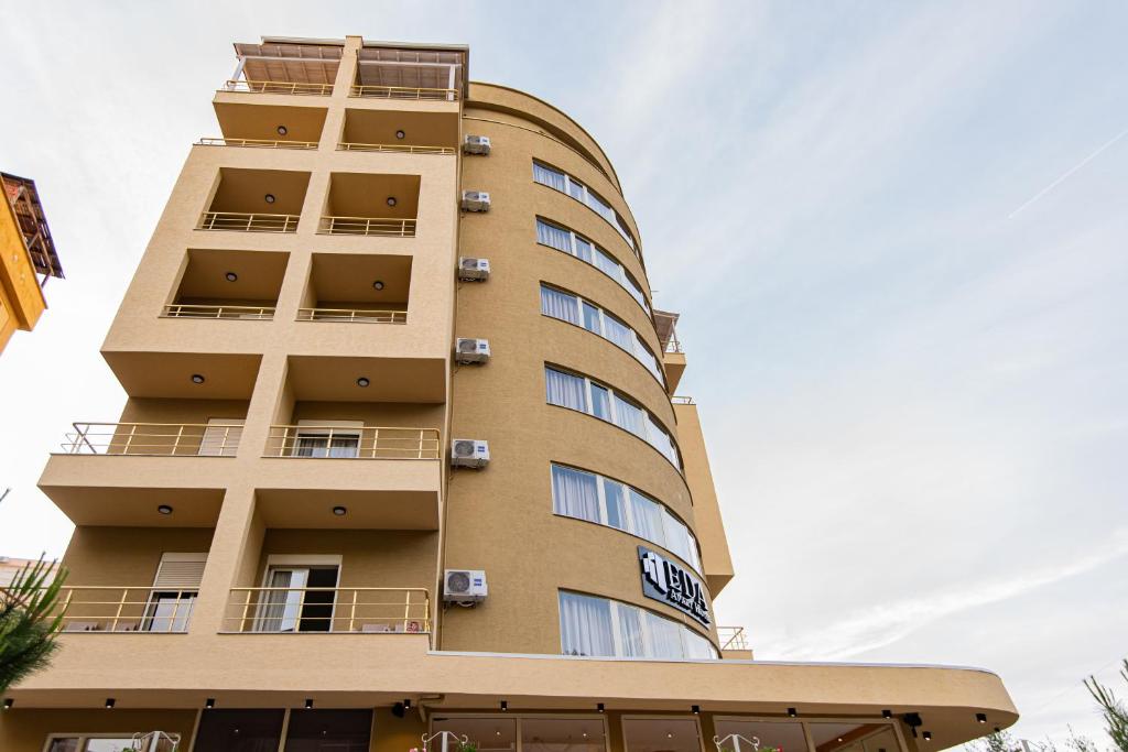 Budova, kde se hotel nachází