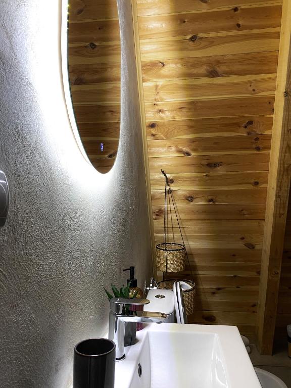 Koupelna v ubytování WoodMood