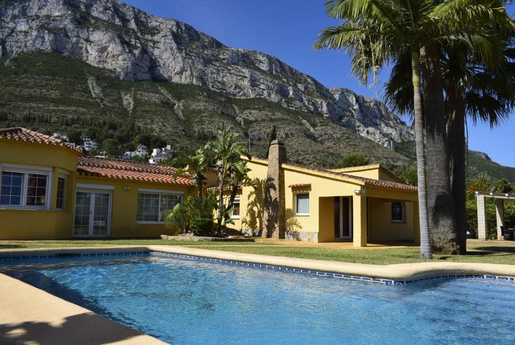 En generel udsigt til bjerge eller udsigt til bjerge taget fra chaletet